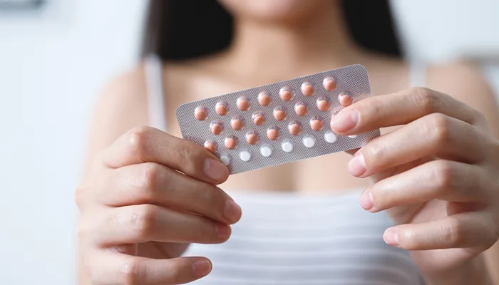 Uống thuốc tránh thai có bị chậm kinh không?